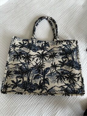 ✨H&M✨Tropical Palm Canvas Tote